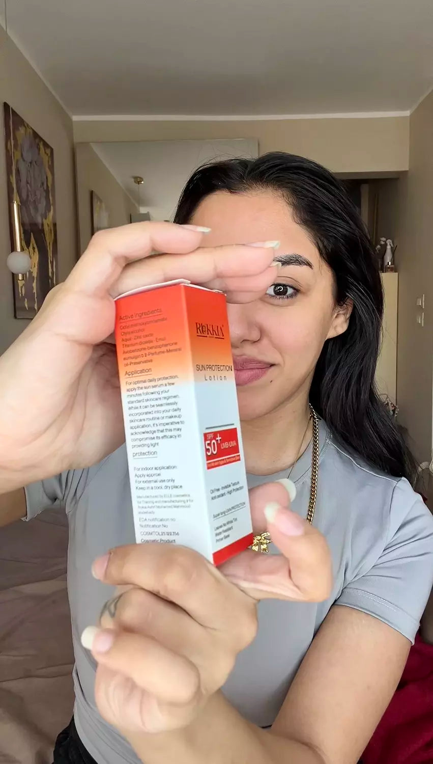 صن بروتيكشن لوشن صن سكرين طبي للحماية من اشعة الشمس SPF 50+ UVA / UVB بدون وايت كاست بدون ملمس دهني - مناسب كل انواع البشره حتي الدهنيه والحساسه