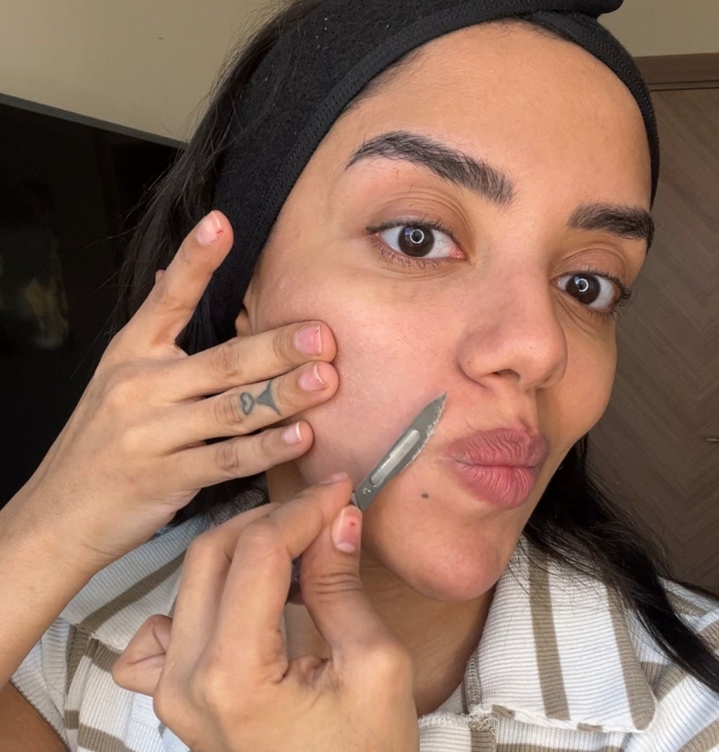 الديرما بلانينج Dermaplaning
اداة الديرما + 20 مشرط هدية