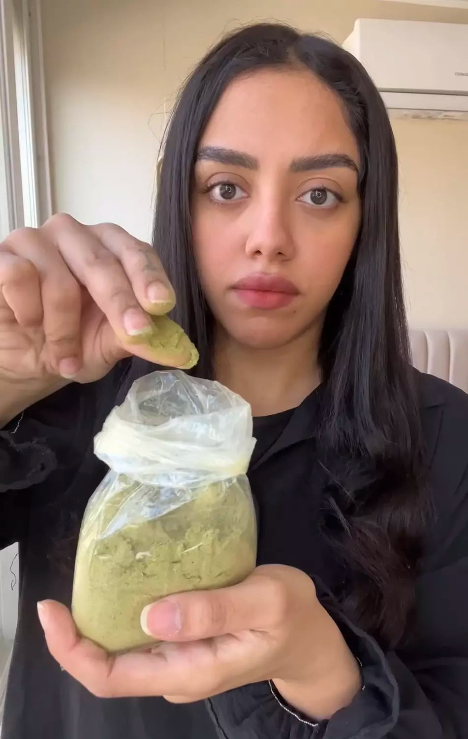 ماسك المشاط بالاعشاب والسدر غذاء قوي للشعر ماسك طبيعي 100% يحتوي على مزيج قوي من الاعشاب الطبيعيه بالسدر ، المورينجا، الأملج، الروزماري، الزعتر ،الرمان واعشاب مغذيه اخري….
